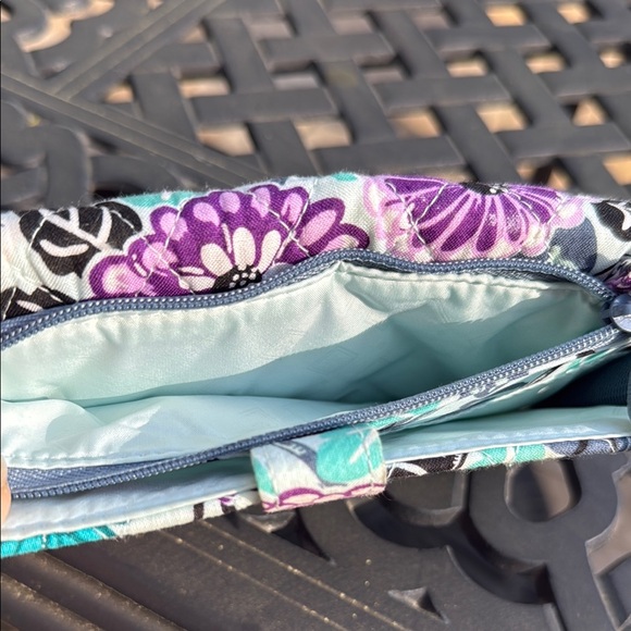 Vera Bradley NWOT all in one, Springy Floral wristlet, wallet, phone case! - Picture 7 of 9
